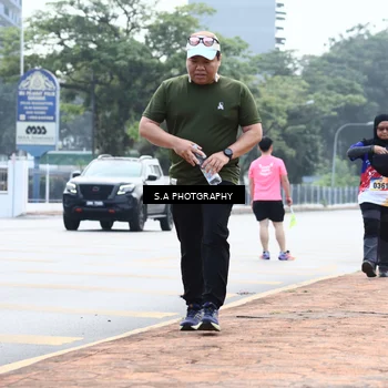 Runner Photo 8339703