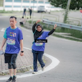 Runner Photo 8339756