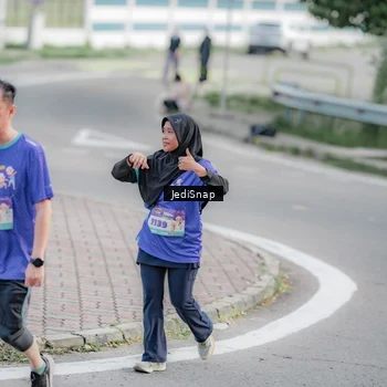 Runner Photo 8339778