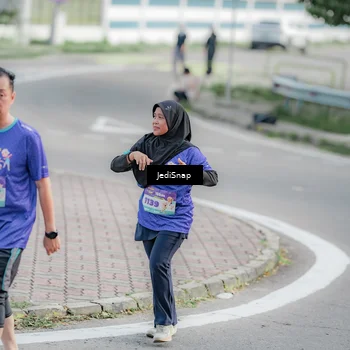 Runner Photo 8339794