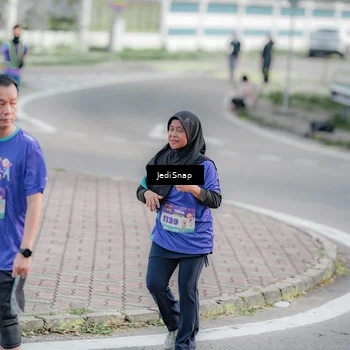 Runner Photo 8339813