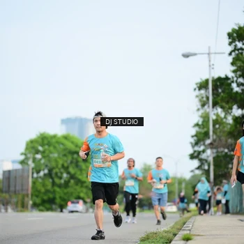 Runner Photo 8339824