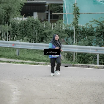 Runner Photo 8340029
