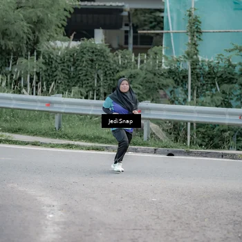 Runner Photo 8340054