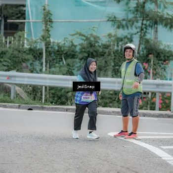 Runner Photo 8340074