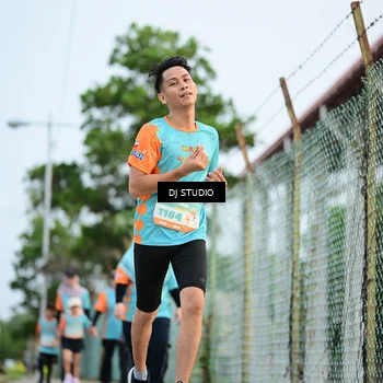 Runner Photo 8340082