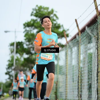 Runner Photo 8340083
