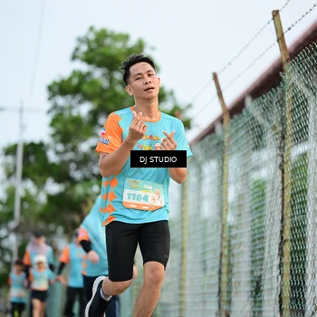 Runner Photo 8340092
