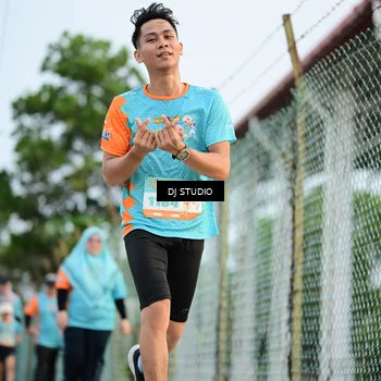Runner Photo 8340100