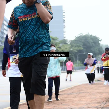 Runner Photo 8340106