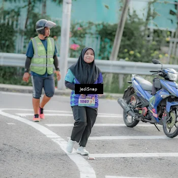 Runner Photo 8340110