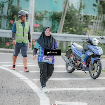 Runner Photo 8340113