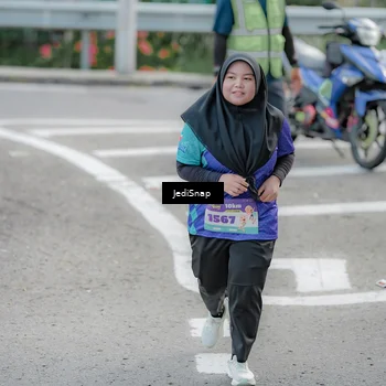 Runner Photo 8340131