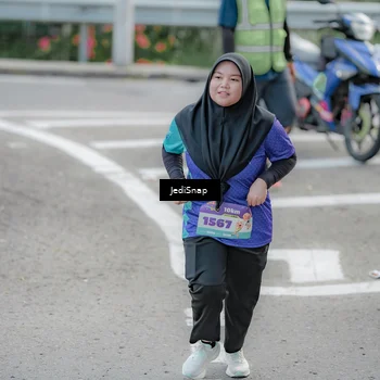 Runner Photo 8340145