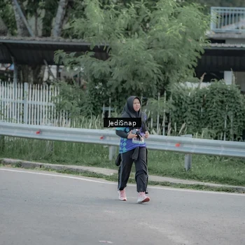 Runner Photo 8340180