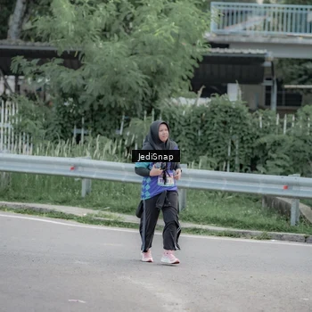 Runner Photo 8340200