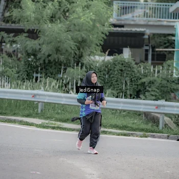 Runner Photo 8340212