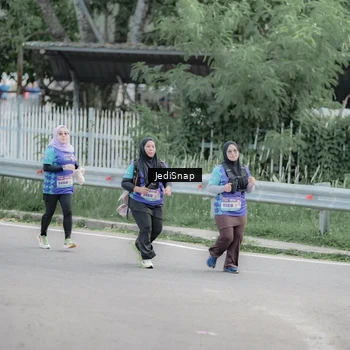 Runner Photo 8340225