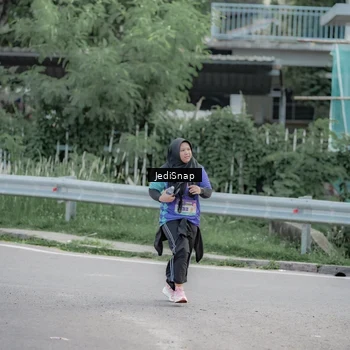 Runner Photo 8340235