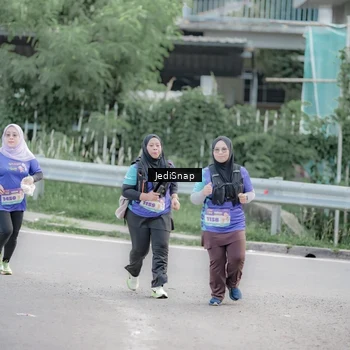 Runner Photo 8340269