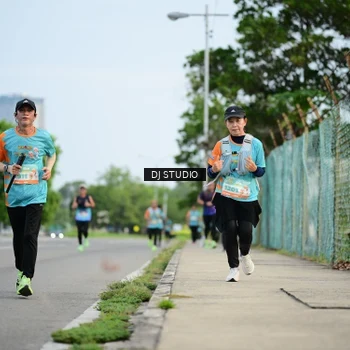 Runner Photo 8340330