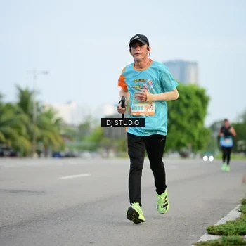Runner Photo 8340339