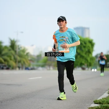 Runner Photo 8340343