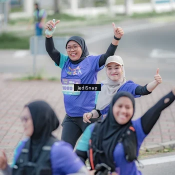 Runner Photo 8340346