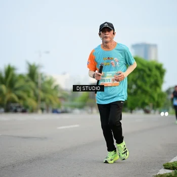 Runner Photo 8340348