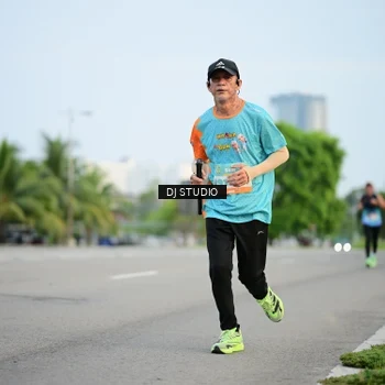Runner Photo 8340351