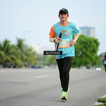 Runner Photo 8340353