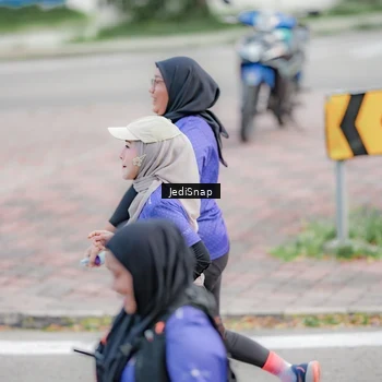 Runner Photo 8340356
