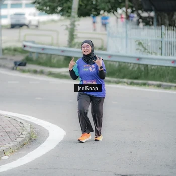 Runner Photo 8340373