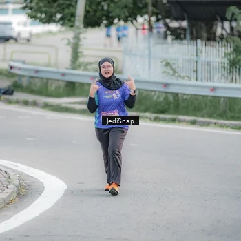 Runner Photo 8340374
