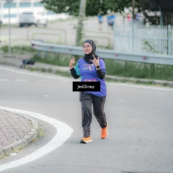 Runner Photo 8340381