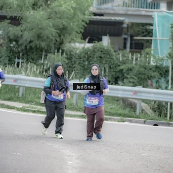 Runner Photo 8340384