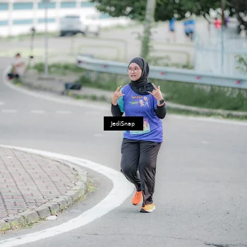 Runner Photo 8340391