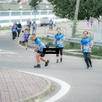 Runner Photo 8340419