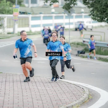 Runner Photo 8340450