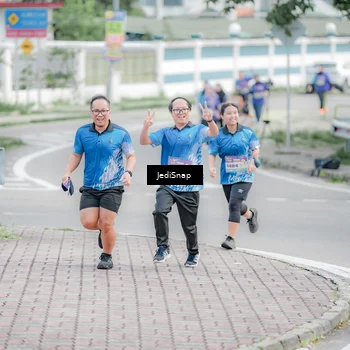 Runner Photo 8340457