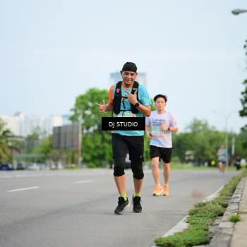 Runner Photo 8340459