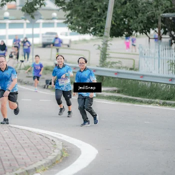 Runner Photo 8340466