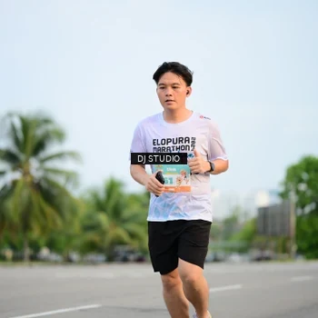 Runner Photo 8340474