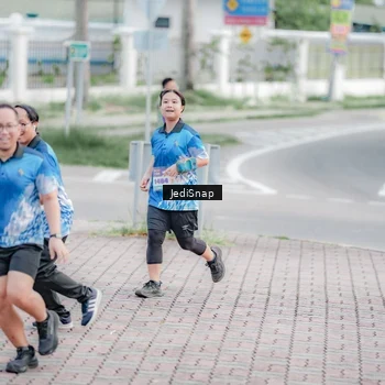 Runner Photo 8340488
