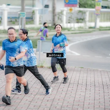 Runner Photo 8340500