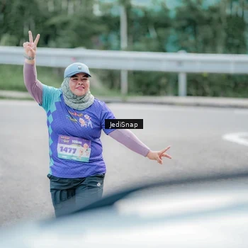 Runner Photo 8340504