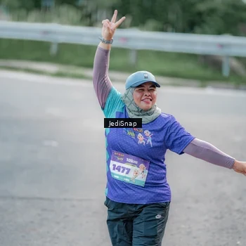Runner Photo 8340509