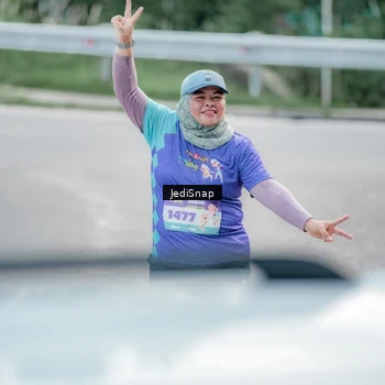 Runner Photo 8340511