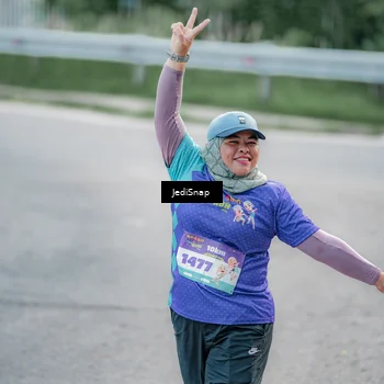 Runner Photo 8340523