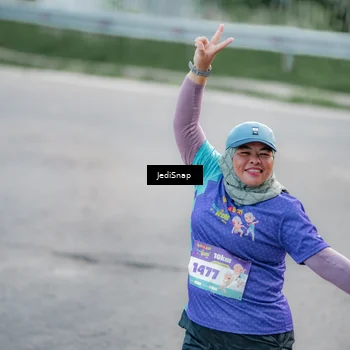 Runner Photo 8340524